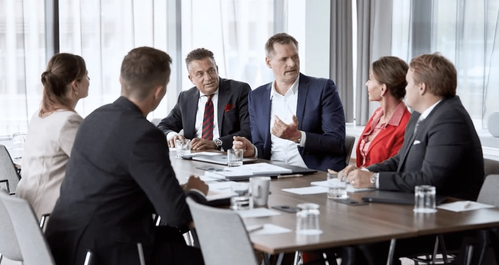 Ledergruppe i dialog om psykologisk tryghed